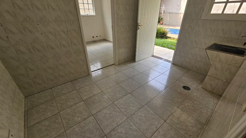 Casa de Condomínio para alugar com 6 quartos, 450m² - Foto 76