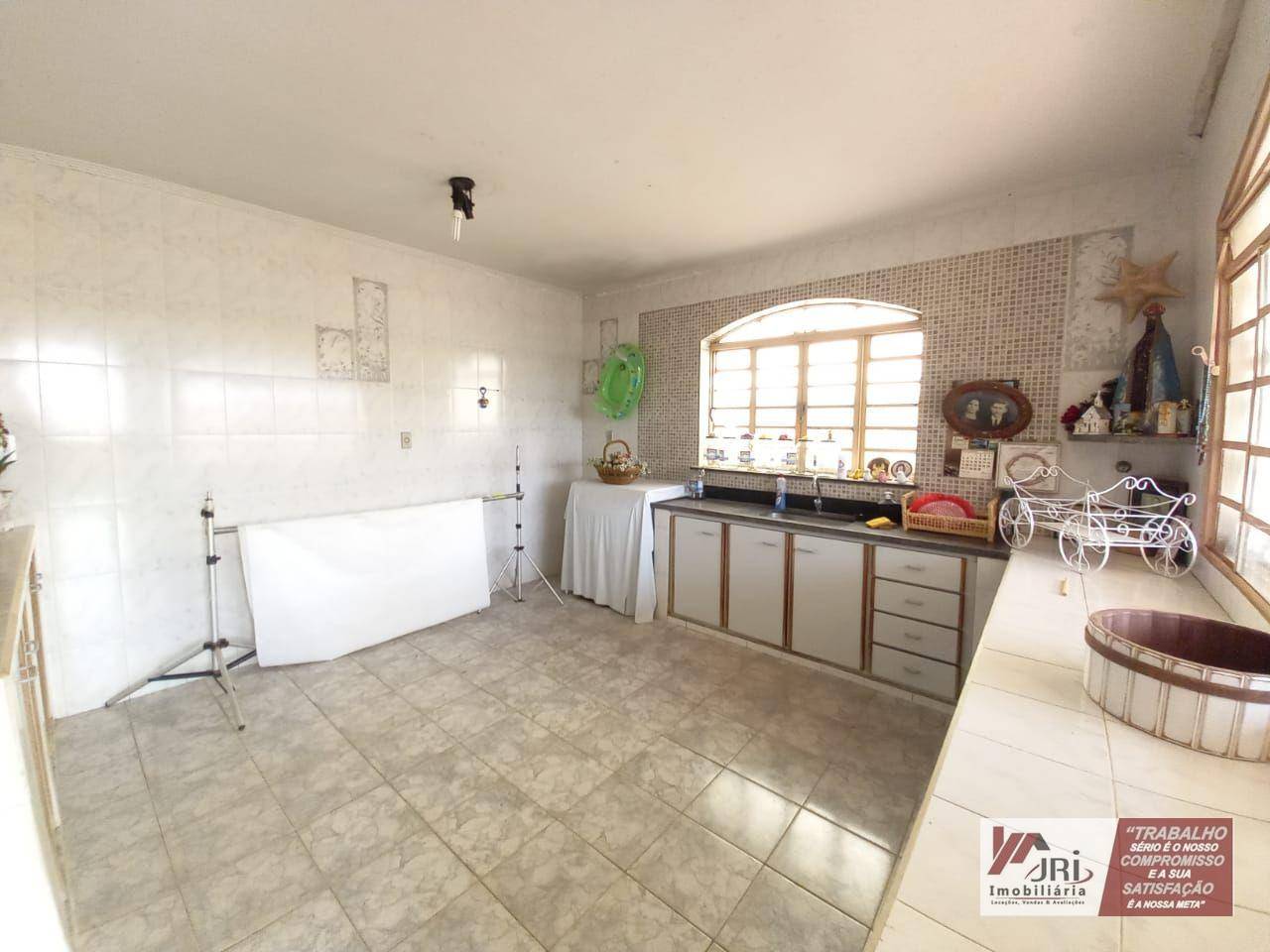 Casa à venda com 3 quartos, 300M2 - Foto 16