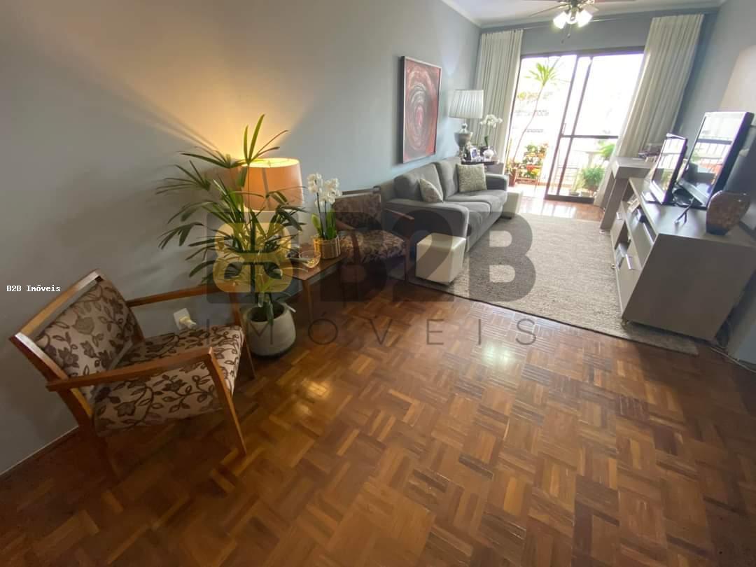 Apartamento à venda com 3 quartos, 128m² - Foto 2