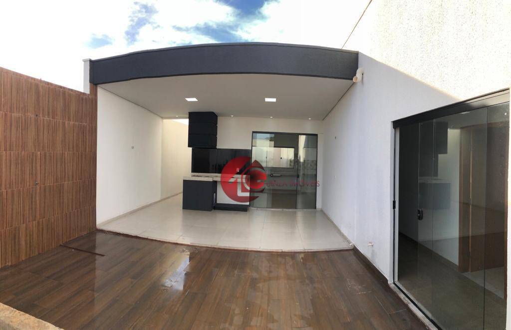 Casa à venda com 3 quartos, 235m² - Foto 4