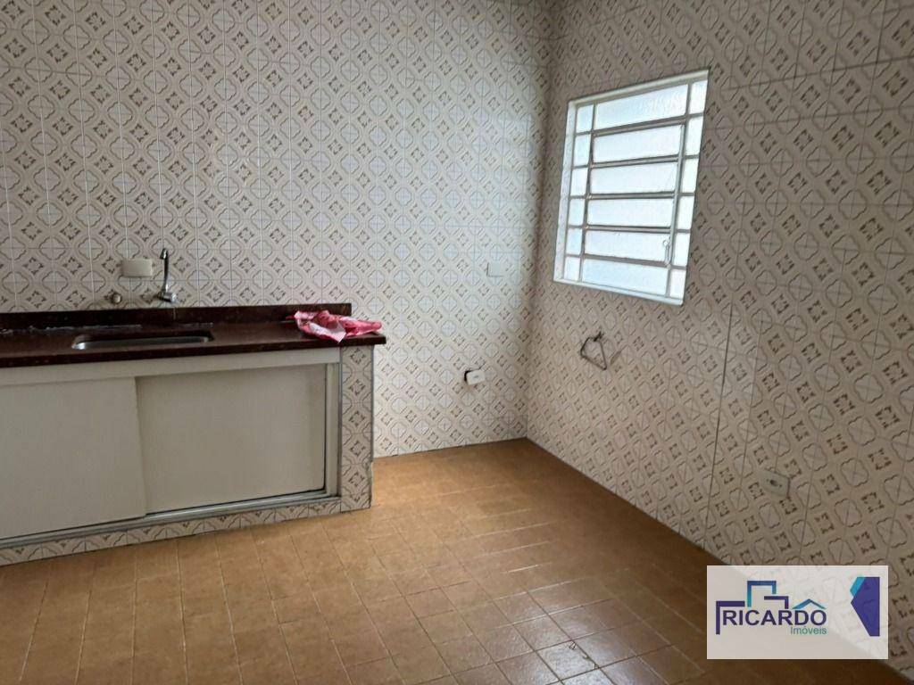 Casa para alugar com 3 quartos, 130m² - Foto 10