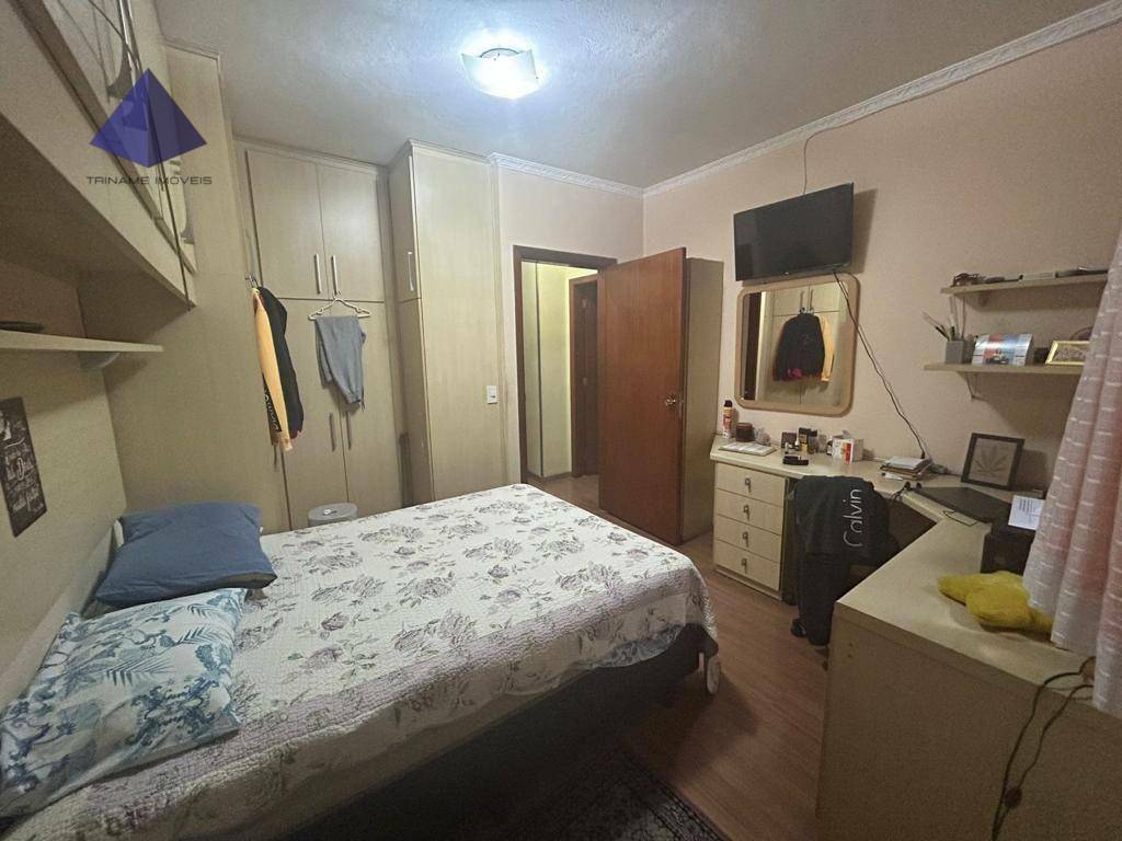 Casa à venda com 3 quartos, 200m² - Foto 10