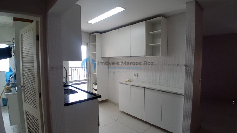 Apartamento à venda com 3 quartos, 119m² - Foto 15