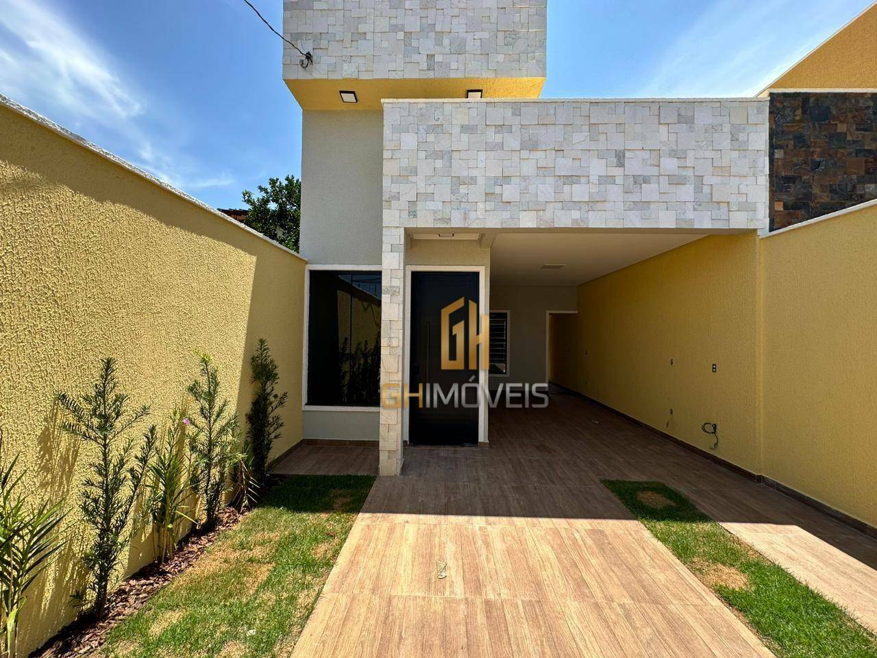 Casa à venda com 3 quartos, 130m² - Foto 1