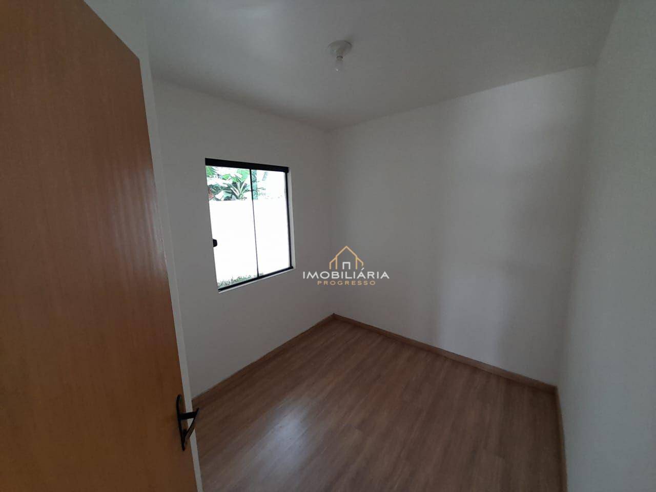 Casa à venda e aluguel com 3 quartos, 70m² - Foto 10