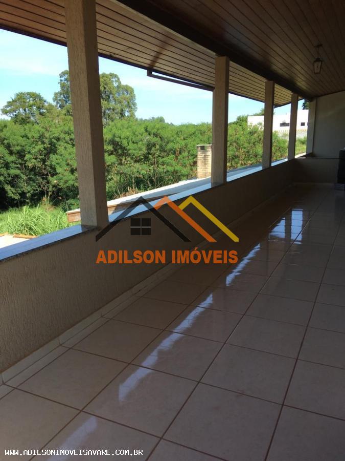 Casa à venda com 3 quartos, 260m² - Foto 3