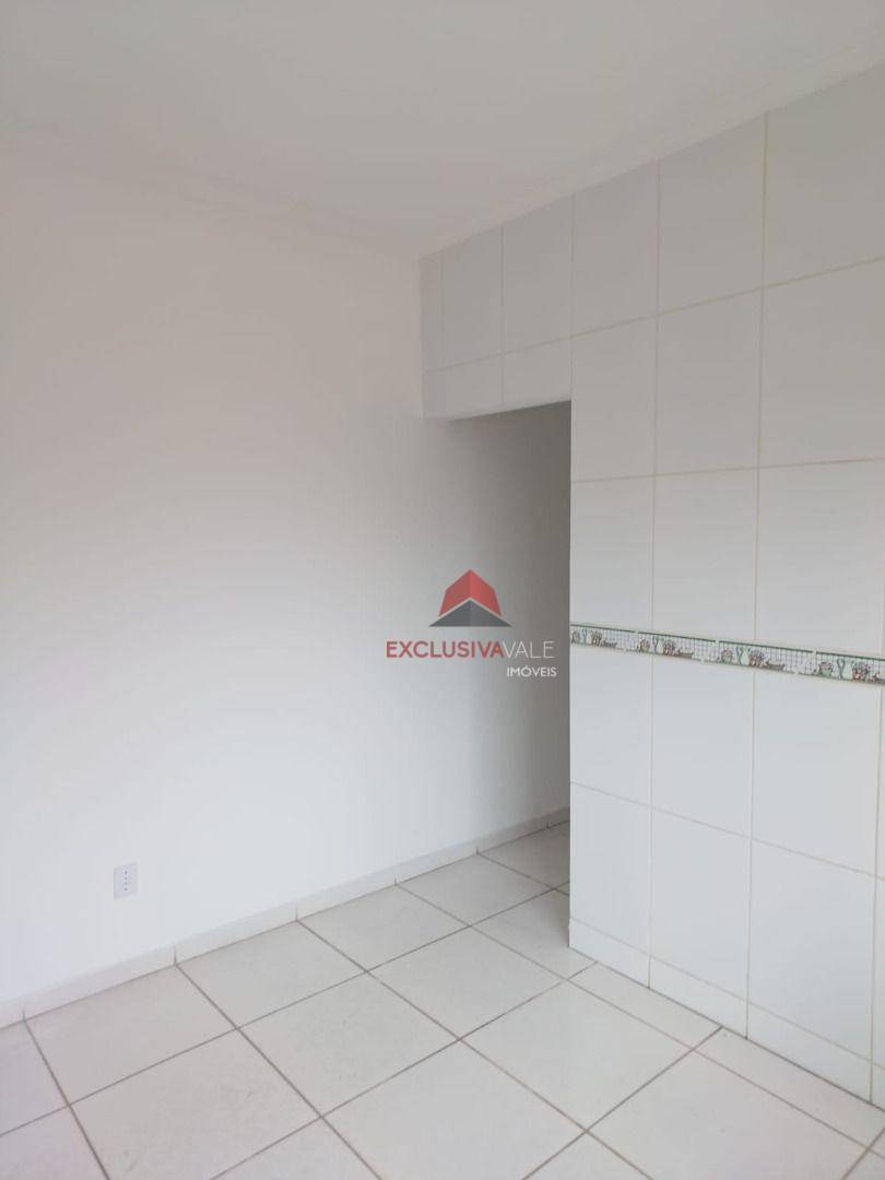 Casa à venda e aluguel com 3 quartos, 100m² - Foto 2