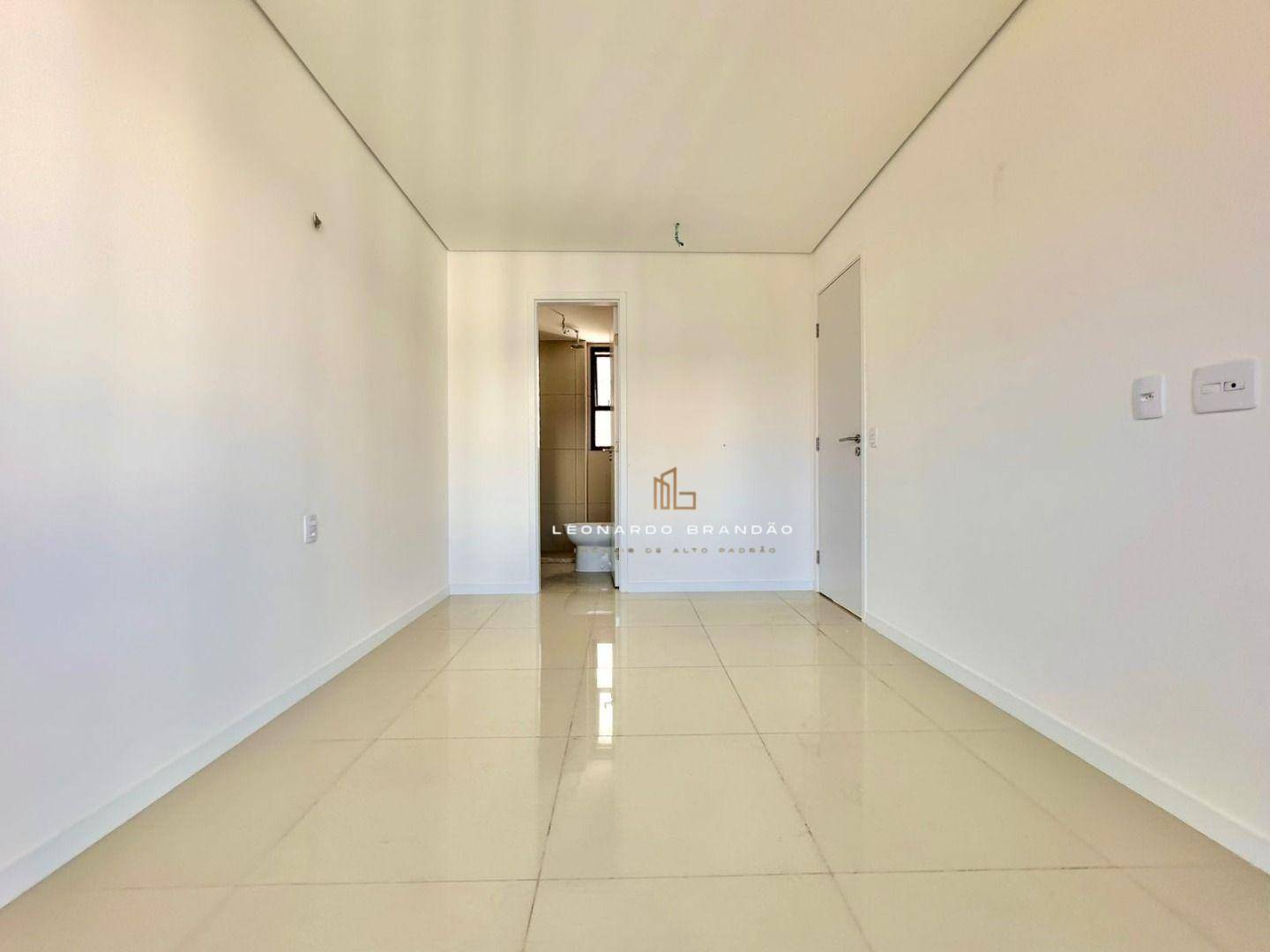 Apartamento à venda com 3 quartos, 81m² - Foto 14