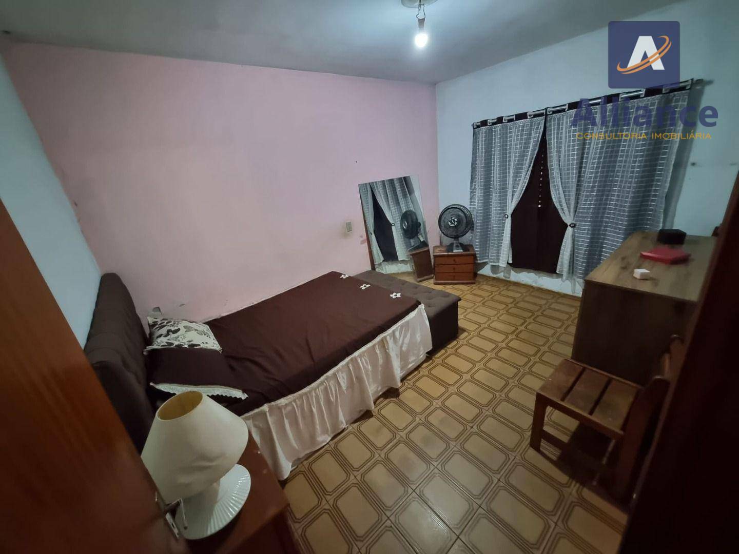 Casa à venda com 6 quartos, 300m² - Foto 40