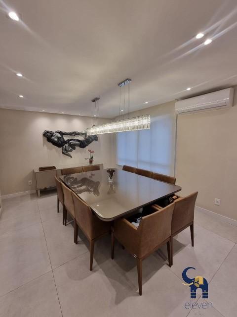 Apartamento à venda com 3 quartos, 250m² - Foto 9