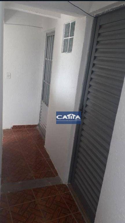 Casa para alugar com 1 quarto, 50m² - Foto 9