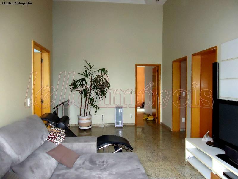 Apartamento para alugar com 4 quartos, 263m² - Foto 17