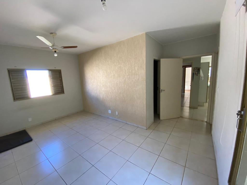 Casa à venda com 5 quartos, 190m² - Foto 3