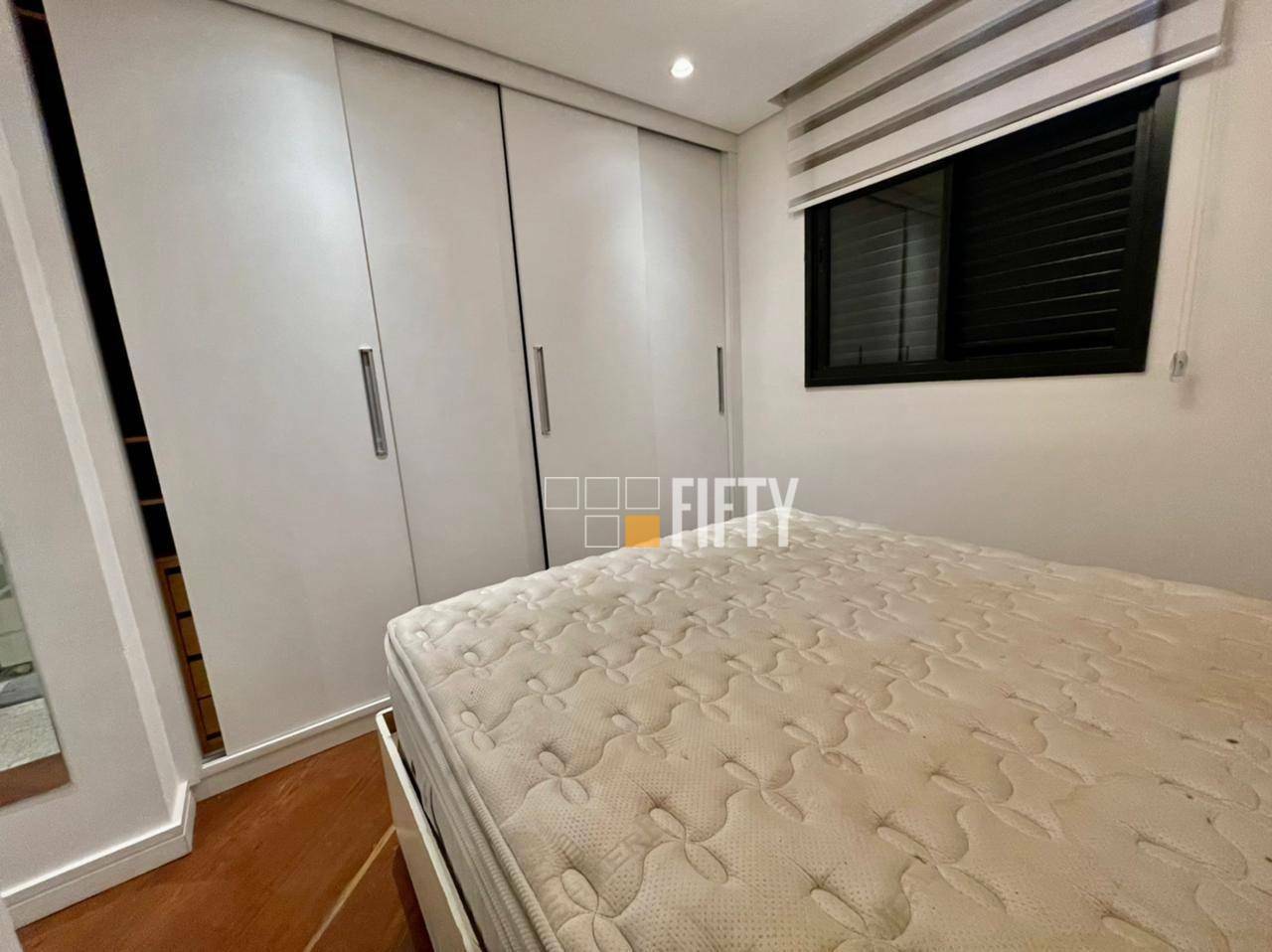 Apartamento à venda com 2 quartos, 77m² - Foto 3