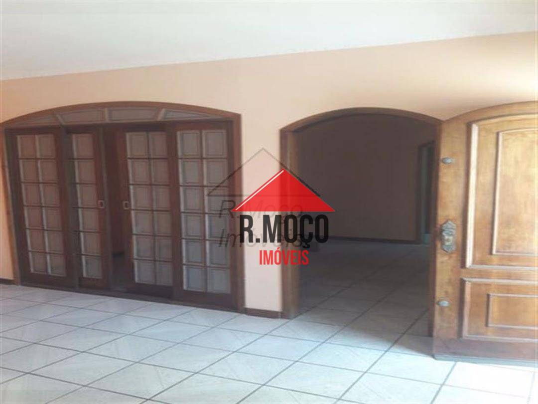 Sobrado à venda com 3 quartos, 188m² - Foto 4