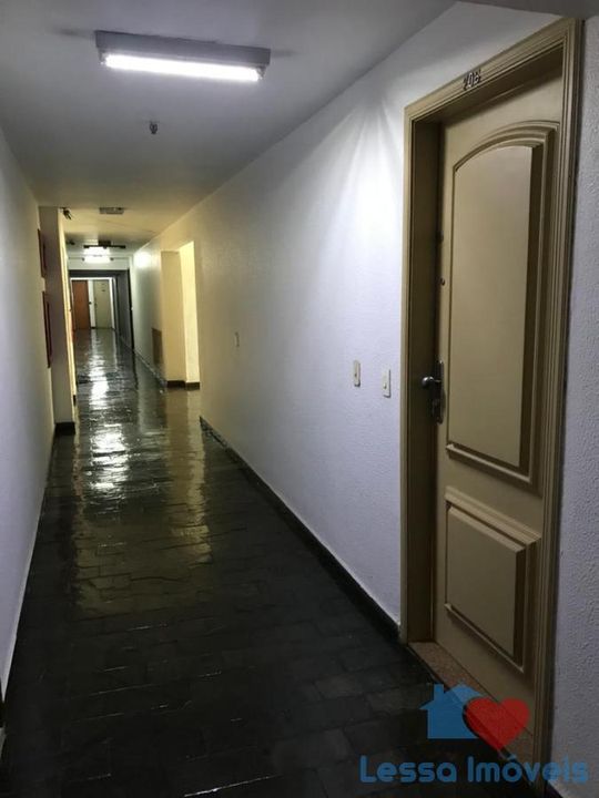 Apartamento à venda com 2 quartos, 62m² - Foto 4