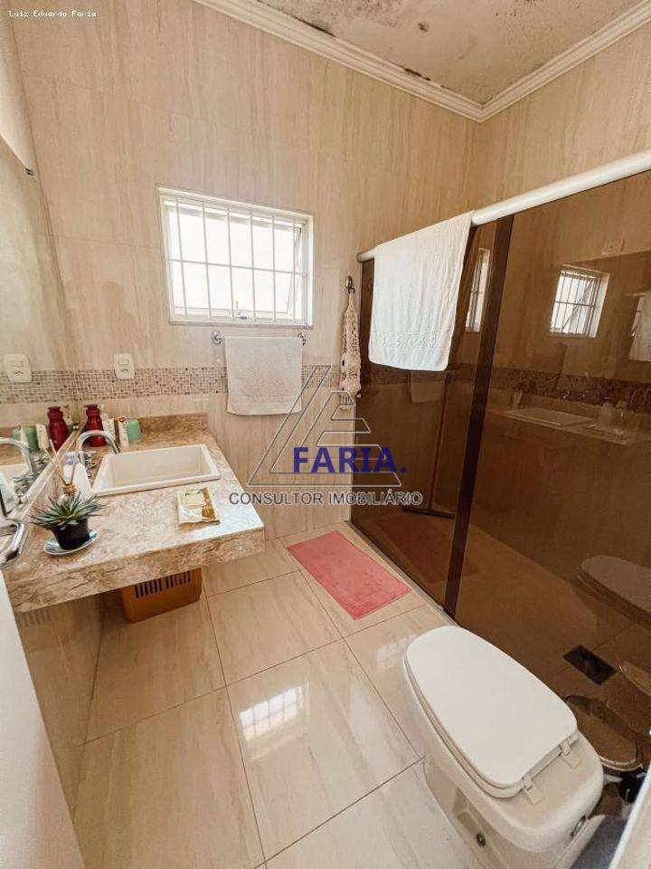 Casa à venda com 5 quartos, 280m² - Foto 9