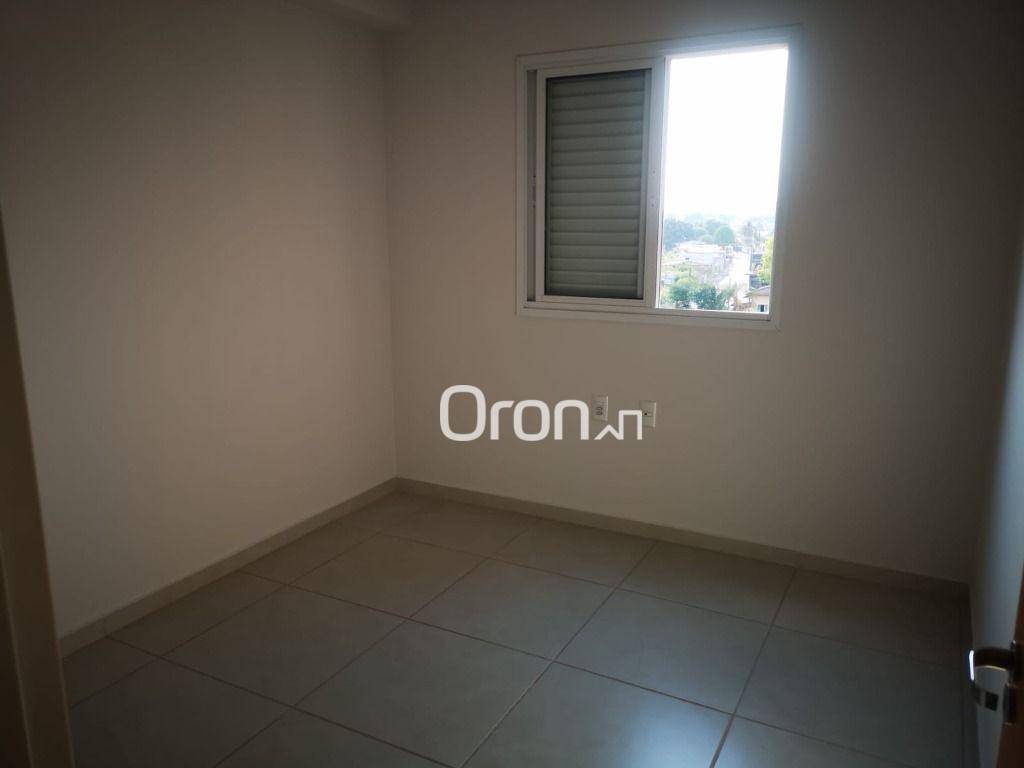 Apartamento à venda com 2 quartos, 64m² - Foto 4