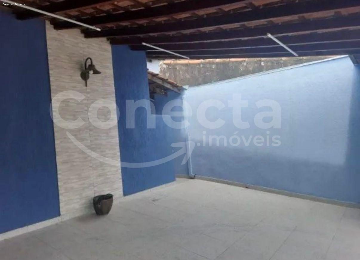 Casa à venda com 2 quartos, 120m² - Foto 2