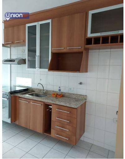 Apartamento à venda com 2 quartos, 69m² - Foto 4