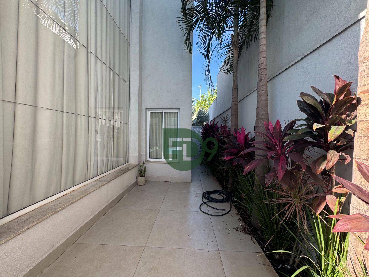 Casa de Condomínio à venda e aluguel com 3 quartos, 370m² - Foto 32