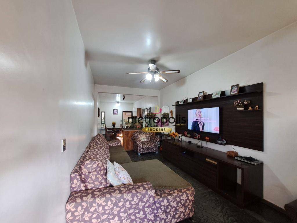 Casa à venda com 3 quartos, 189m² - Foto 2