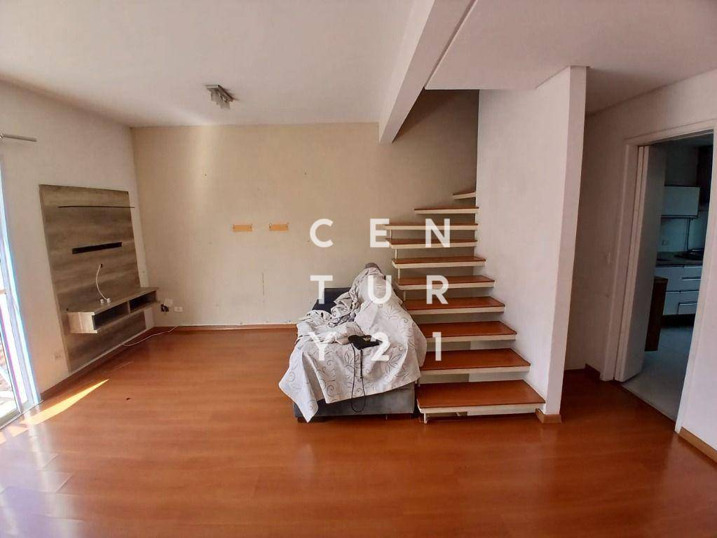 Casa de Condomínio para alugar com 3 quartos, 136m² - Foto 2