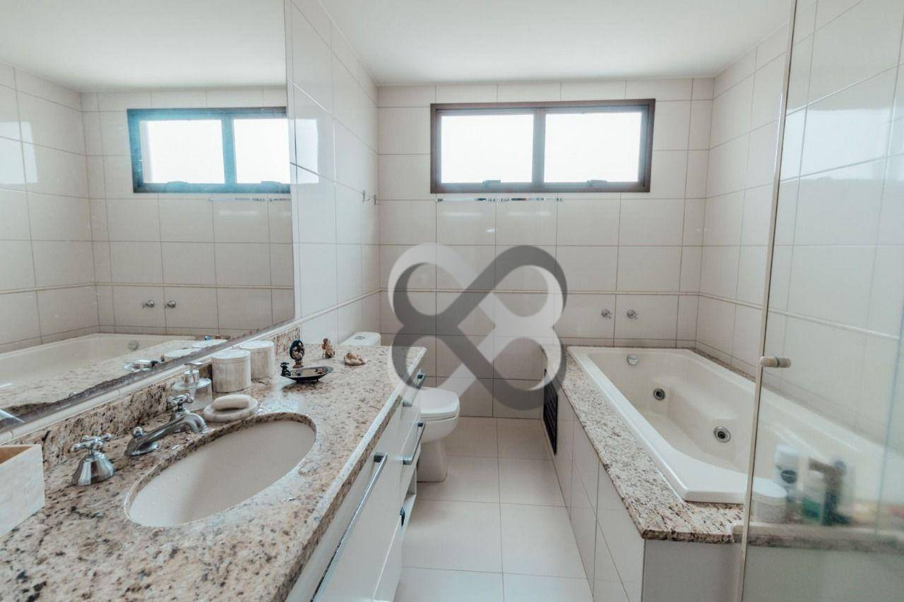 Apartamento à venda com 3 quartos, 217m² - Foto 28