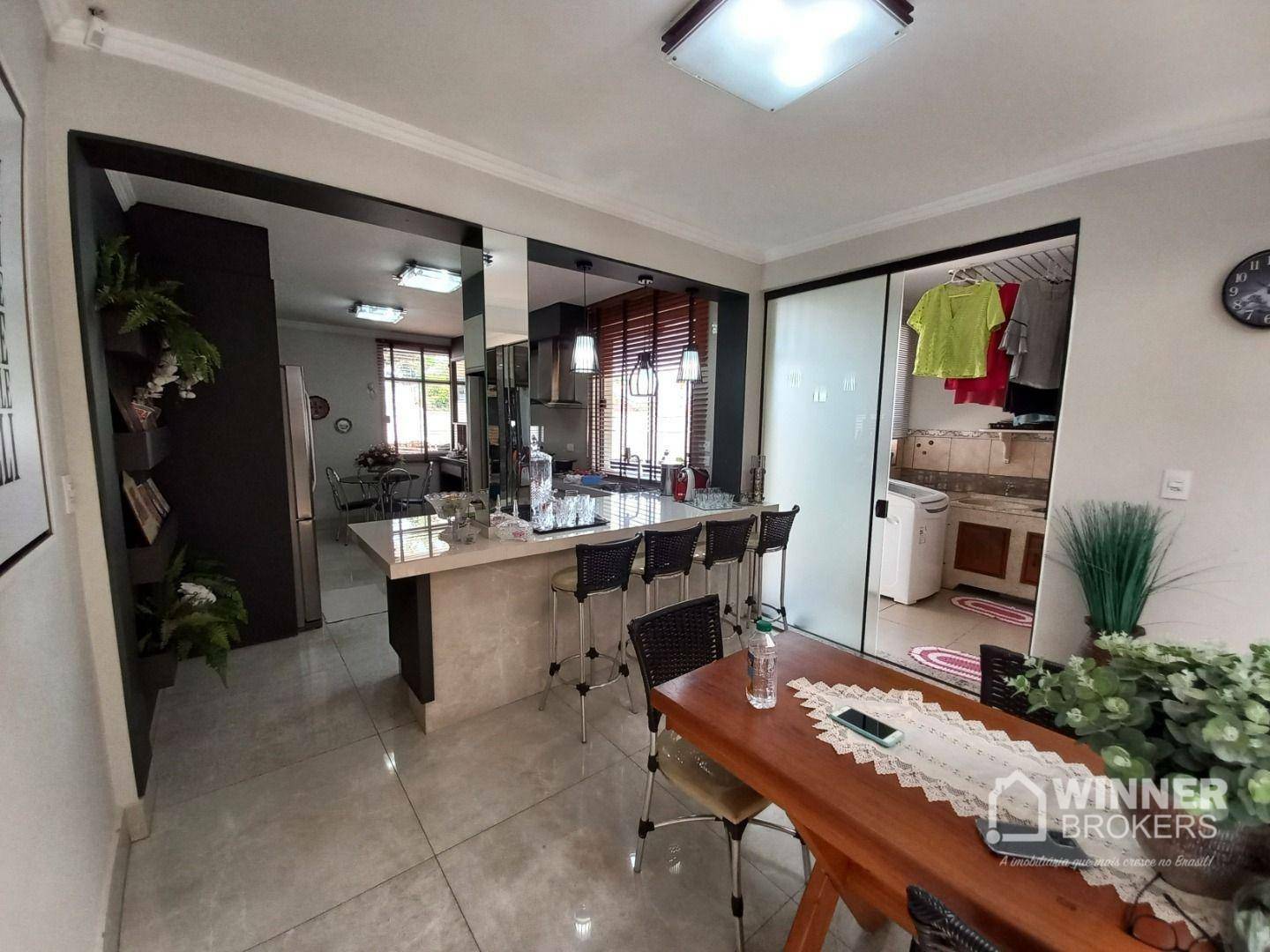 Casa à venda com 4 quartos, 293m² - Foto 11