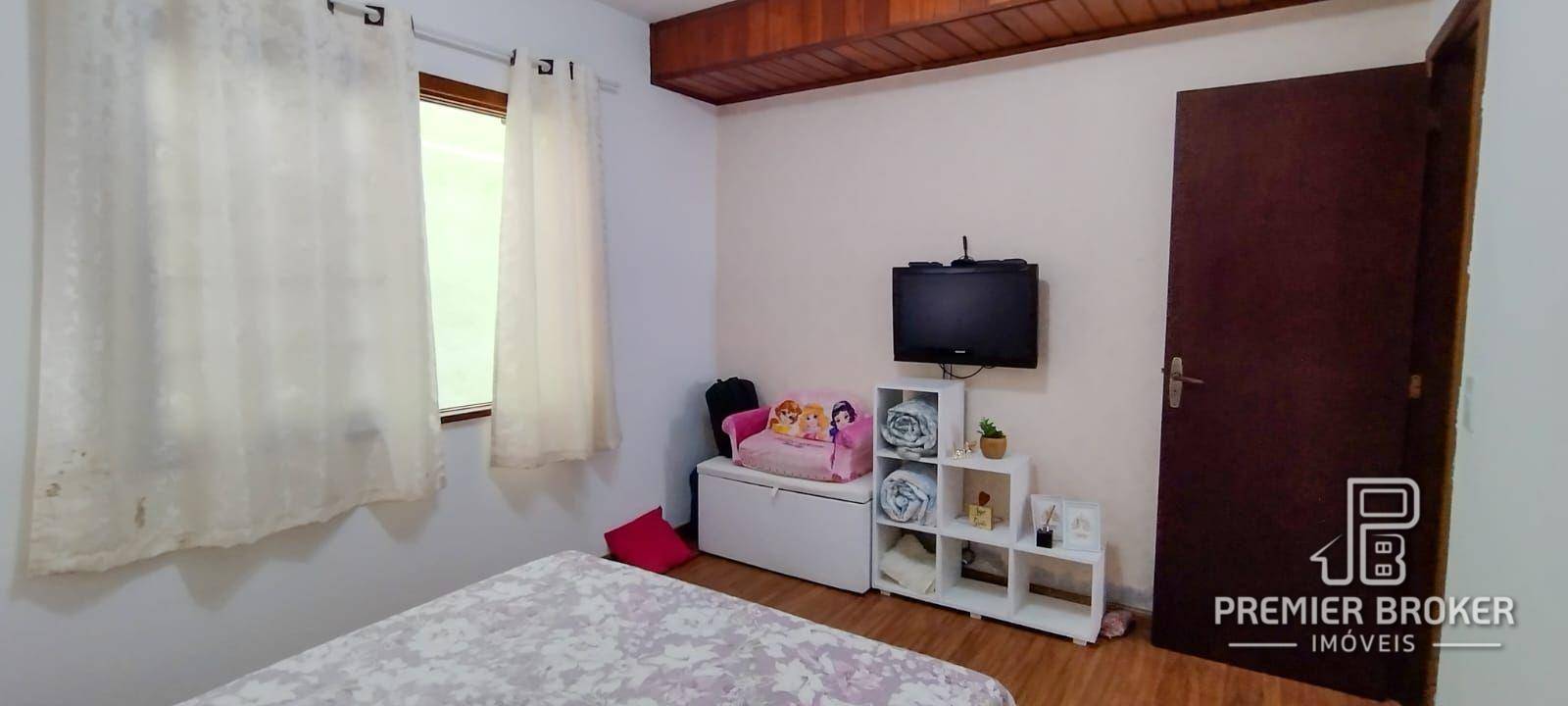 Casa à venda com 4 quartos, 200m² - Foto 12