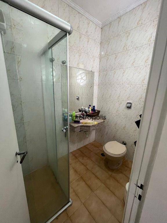 Sobrado à venda com 4 quartos, 350m² - Foto 29