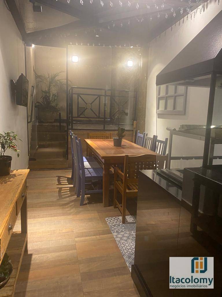 Casa de Condomínio à venda com 4 quartos, 310m² - Foto 12