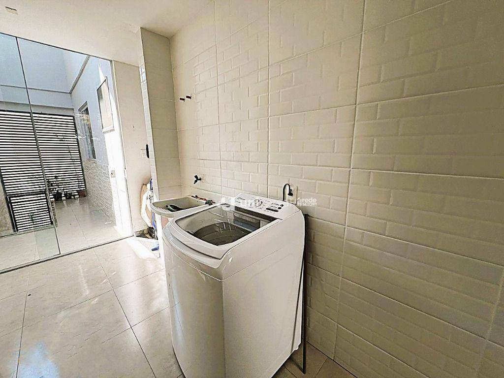 Casa de Condomínio à venda com 4 quartos, 289m² - Foto 7