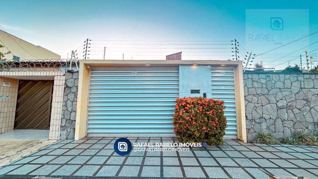 Casa, 3 quartos, 244 m² - Foto 1