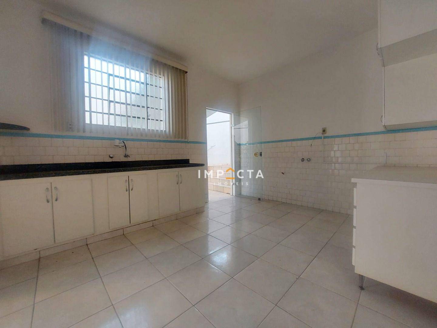 Casa à venda com 5 quartos, 192m² - Foto 16