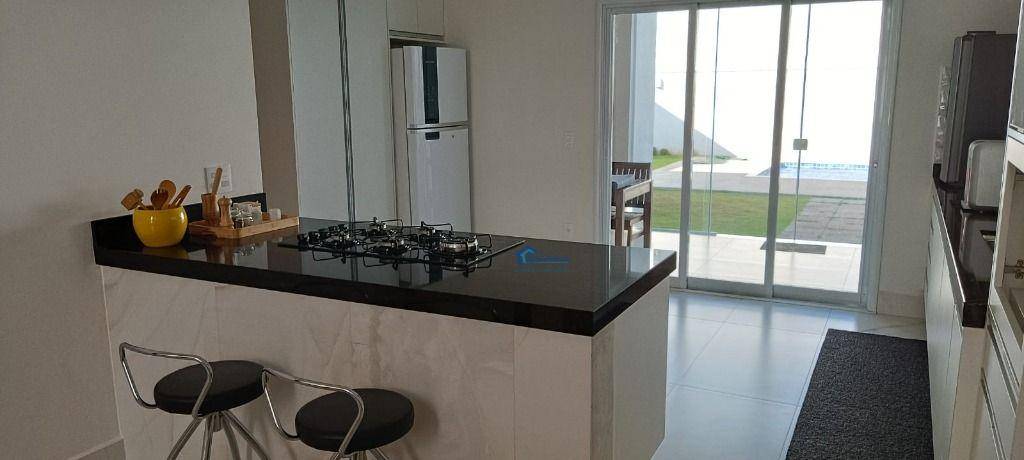 Sobrado à venda com 3 quartos, 241m² - Foto 4