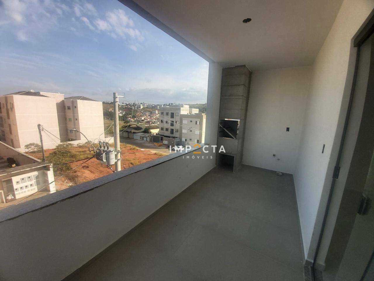 Apartamento à venda com 3 quartos, 85m² - Foto 2