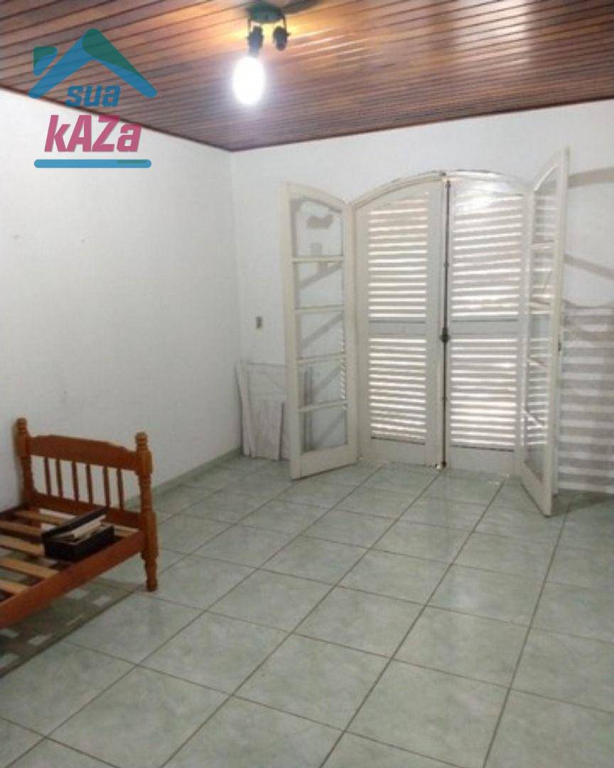 Casa à venda com 4 quartos, 220m² - Foto 8