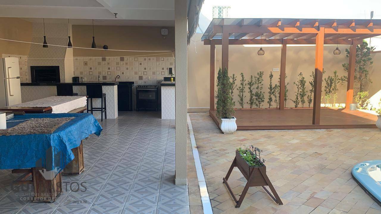 Casa à venda com 4 quartos, 350m² - Foto 5