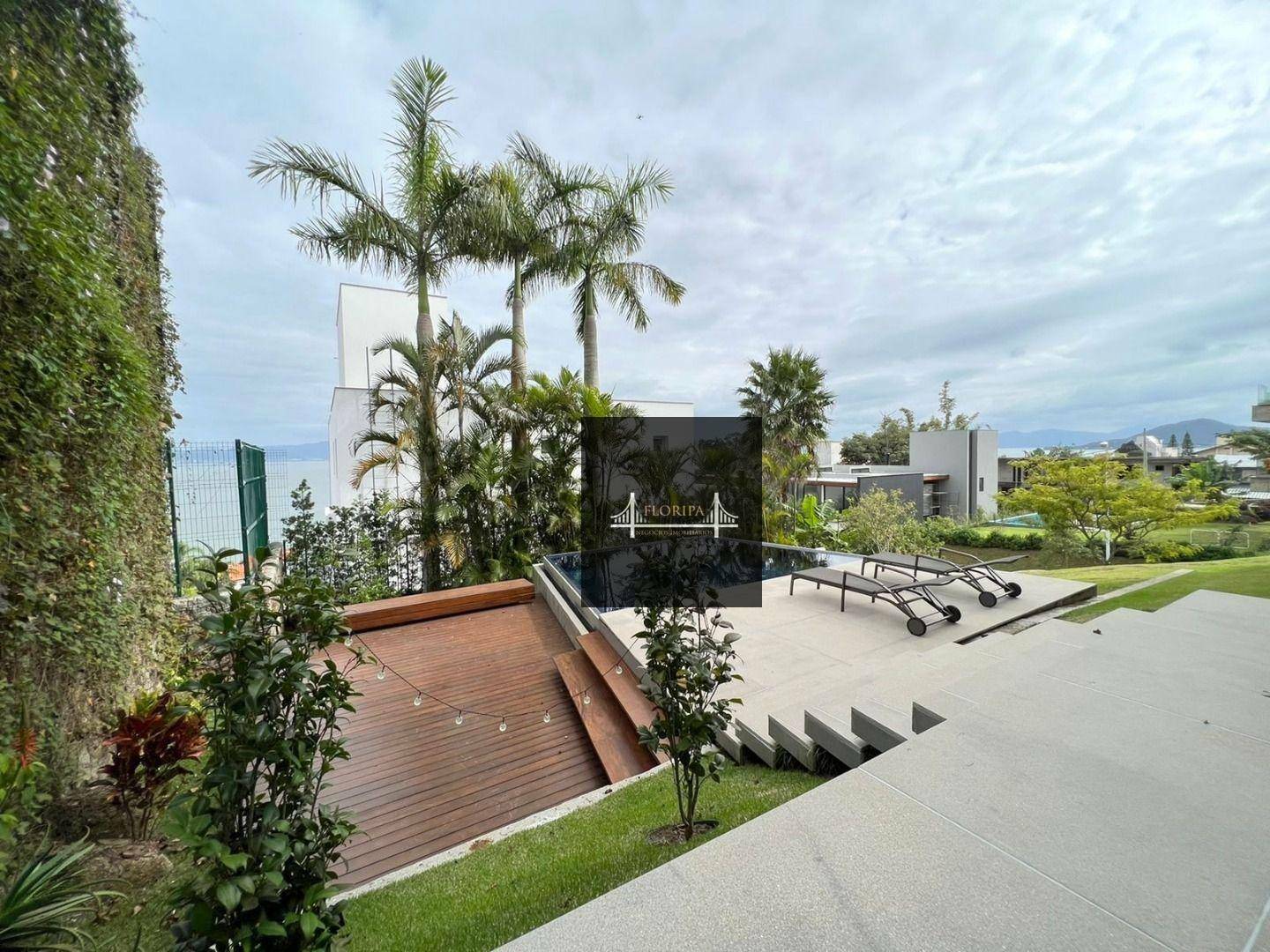 Casa à venda com 3 quartos, 340m² - Foto 8