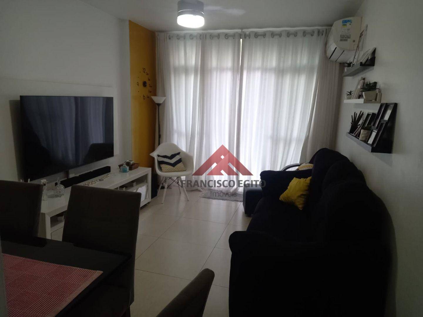 Apartamento à venda com 3 quartos, 79m² - Foto 1