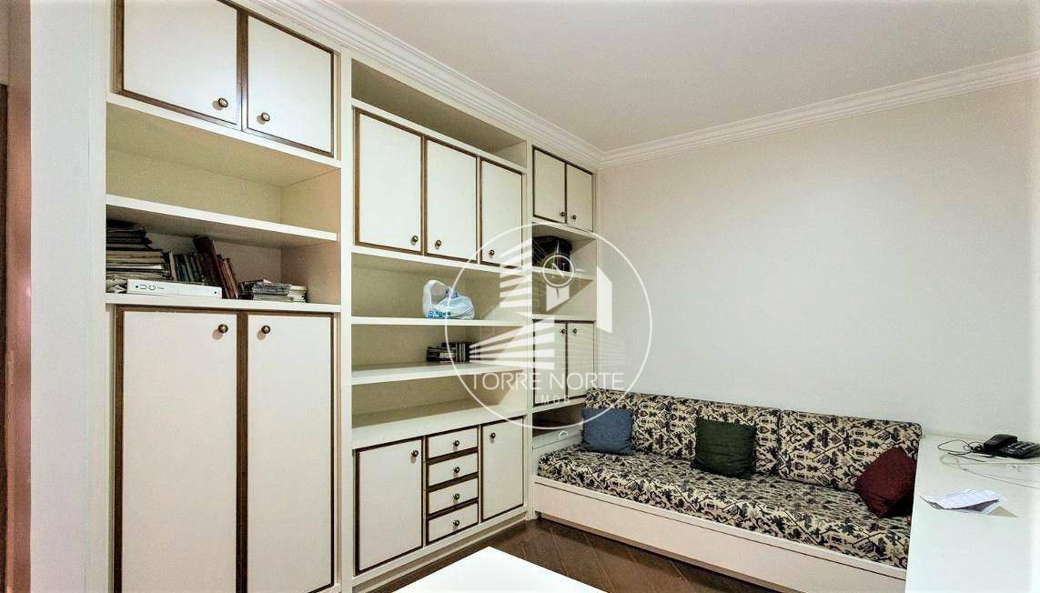 Apartamento à venda com 4 quartos, 235m² - Foto 42