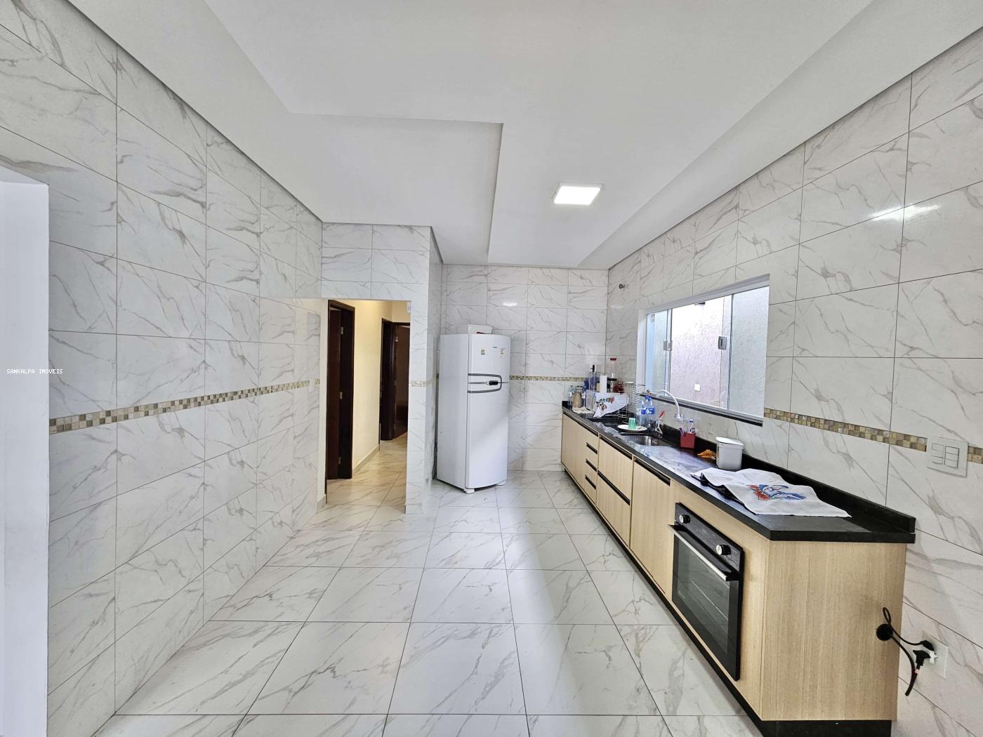 Casa à venda com 3 quartos, 145m² - Foto 11