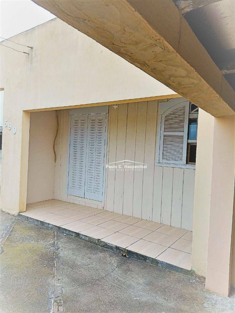 Casa à venda com 2 quartos, 120m² - Foto 1