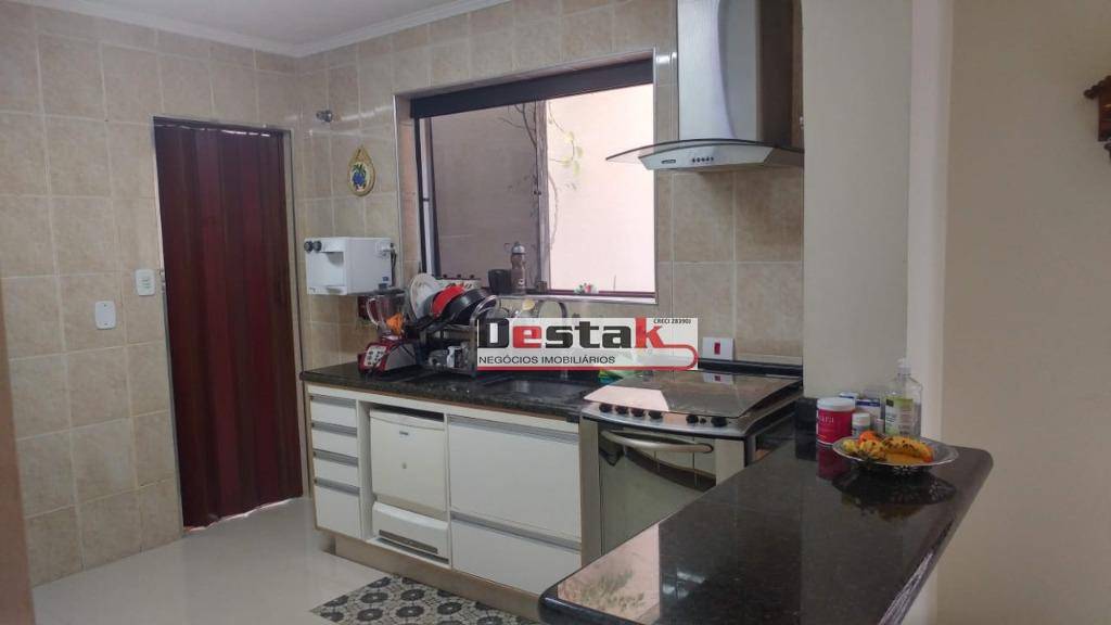 Sobrado à venda com 3 quartos, 185m² - Foto 10