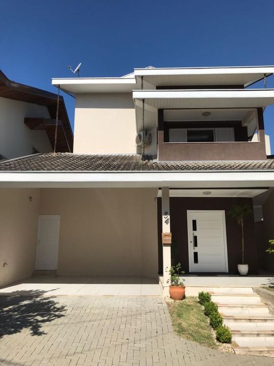 Casa de Condomínio à venda com 4 quartos, 238m² - Foto 1