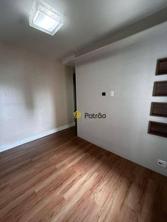 Apartamento à venda com 3 quartos, 116m² - Foto 13