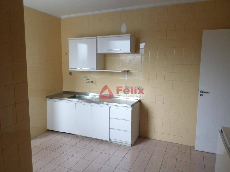 Apartamento à venda com 3 quartos, 146m² - Foto 10