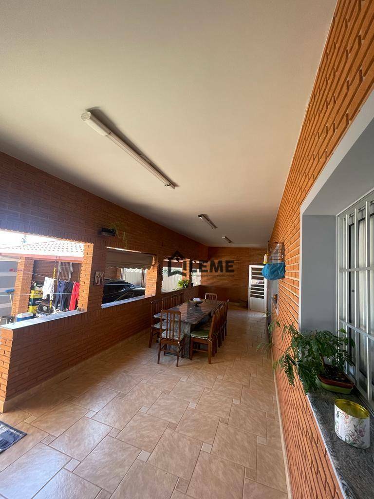 Casa à venda com 4 quartos, 368m² - Foto 17