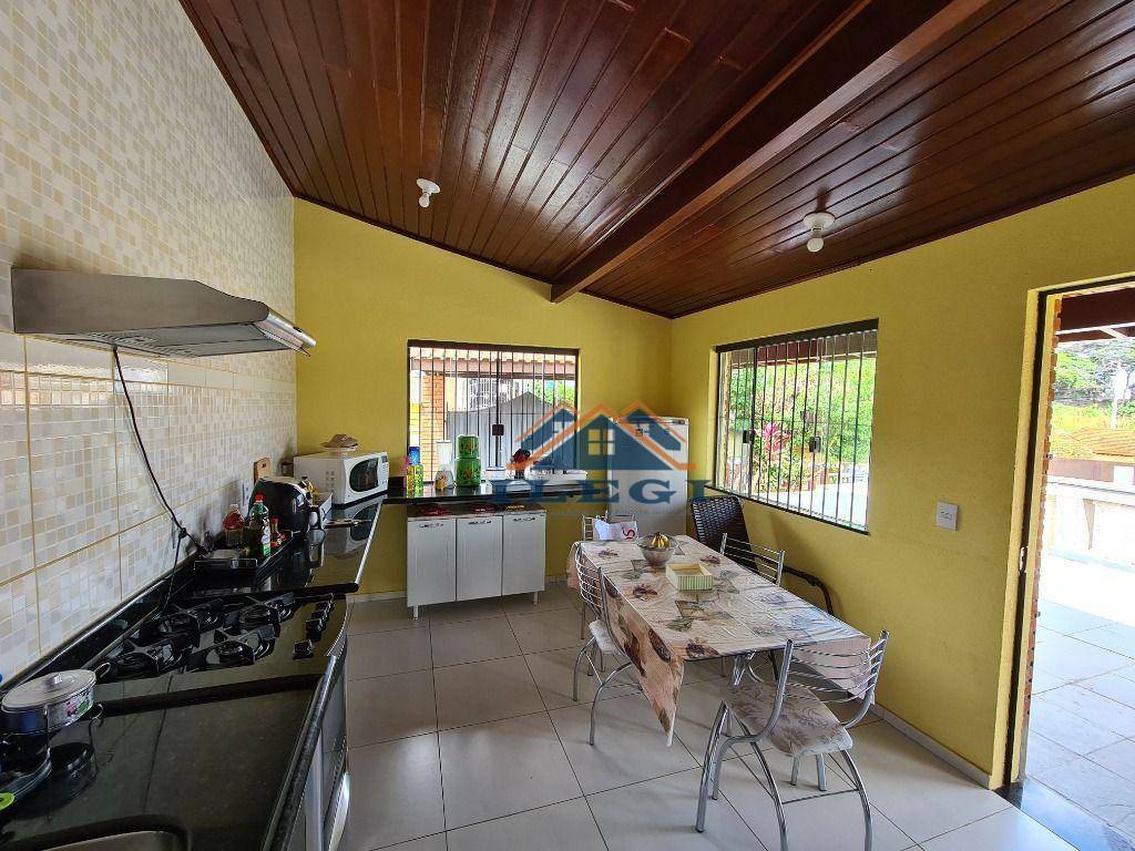 Casa à venda com 3 quartos, 246m² - Foto 22